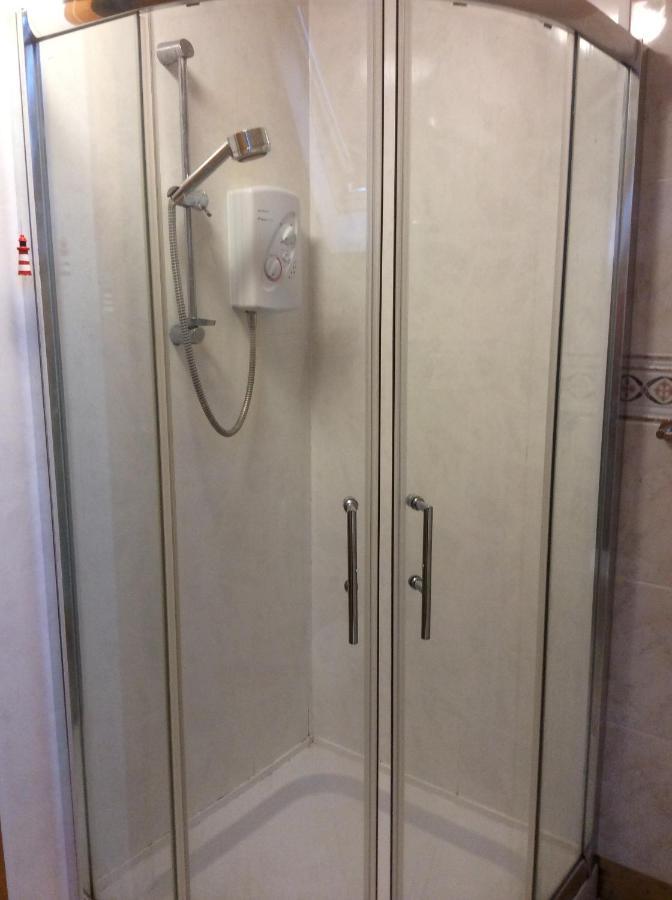 לינה וארוחת בוקר פורטסטיוארט Comfy House מראה חיצוני תמונה